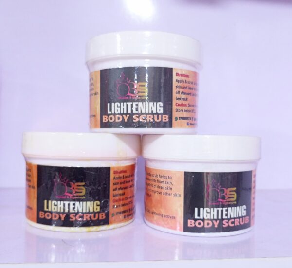 QBS LIGHTENING BODY SCRUB 300G