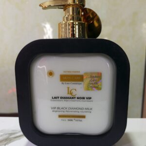 VICTORIA FAMOUS LAIT DIAMANT NOIR VIP LOTION 500ml