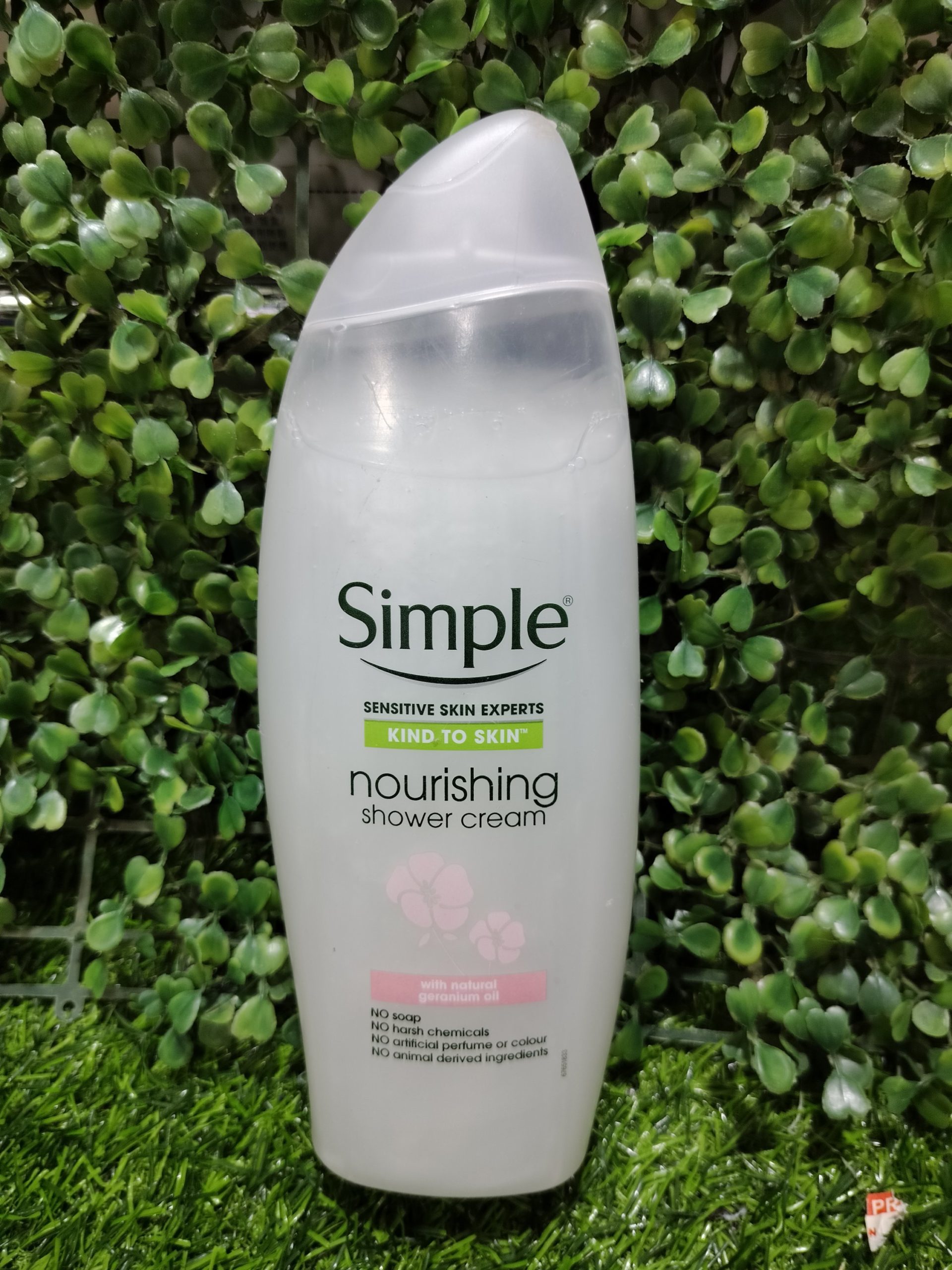 SIMPLE NOURISHING SHOWER CREAM 500ml