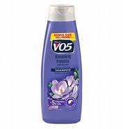 VO5 BLOOMING FREESIA MOISTURIZING SHAMPOO 443ml